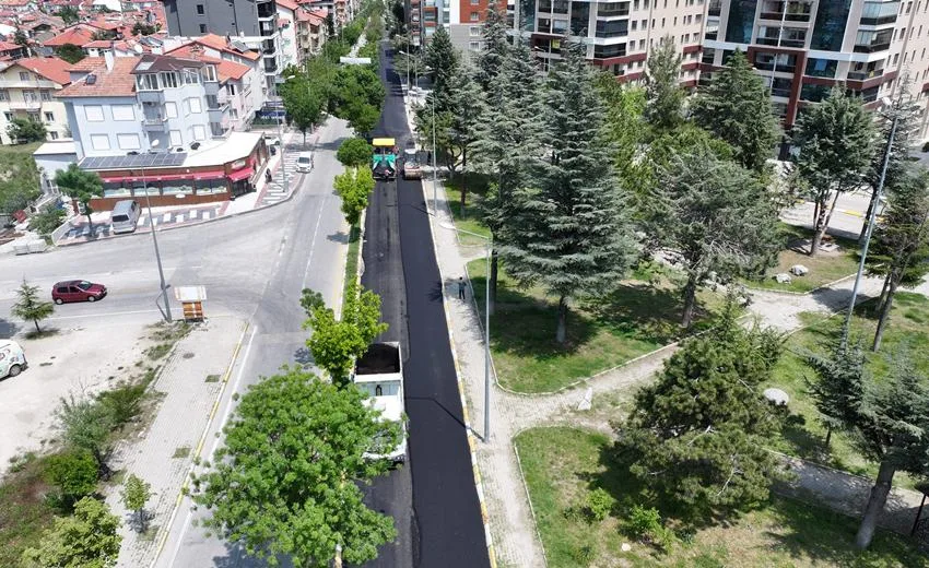 Gölcük Caddesi Asfaltlanıyor